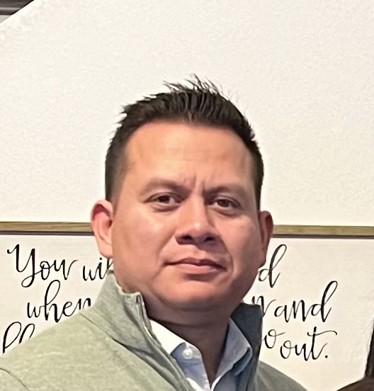 Pastor: David Hernandez